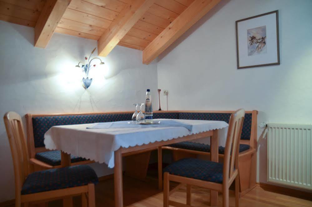 Hotel Restaurant Ferienwohnungen Alpenhof Übersee Extérieur photo